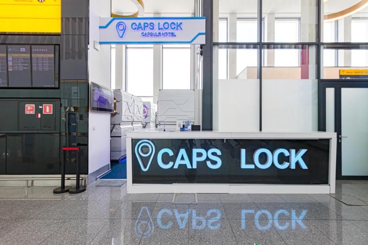 Caps Lock Airport Hotel Akmola Esterno foto